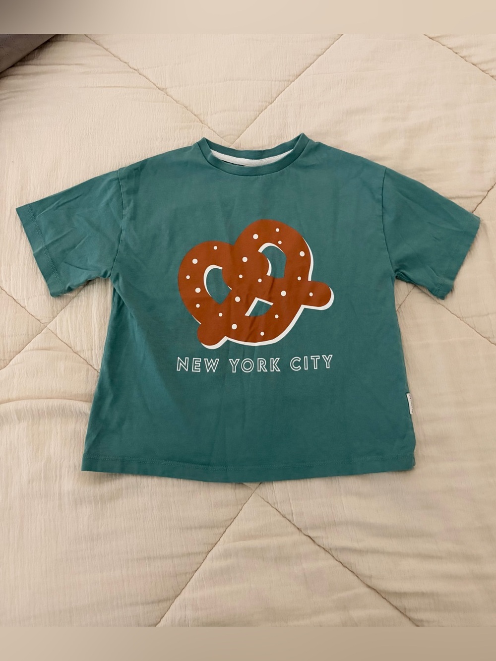 The Picnic Day Greenwich Tee / NYC Pretzel New York City